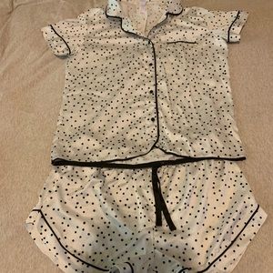 Silky soft pajama set! EUC.